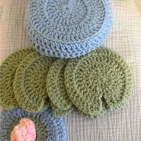 Handmade Blue Pond Crochet Trinket Box with 4 Lilypad Coasters Inside - Picture 4 of 7